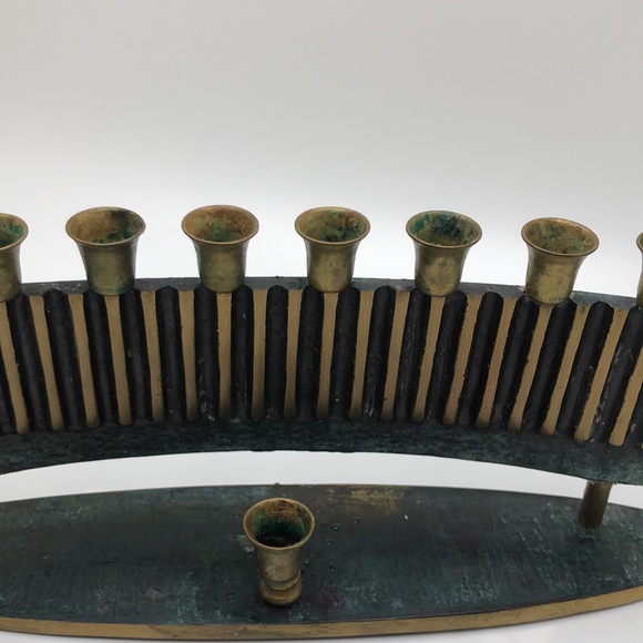 Dayagi VTG  Beautiful Solid Brass Beautiful Menorah Chanukkah. Made in Israel - Picture 10 of 14